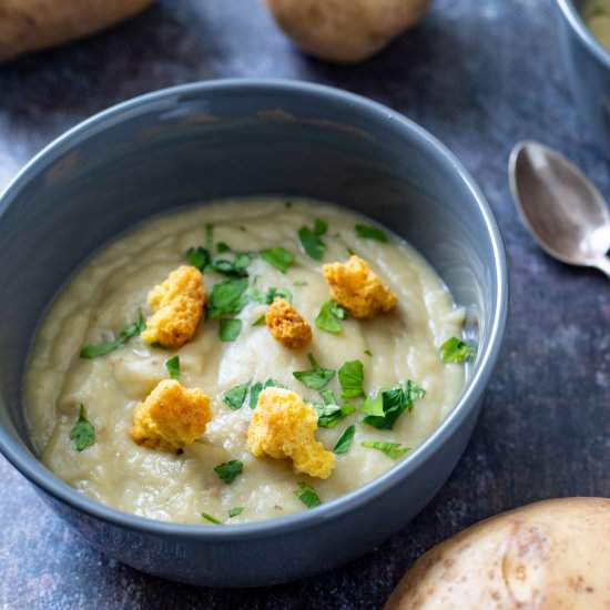Instant Pot Potato Leek Soup - Recipe photo by BinkysCulinaryCarnival