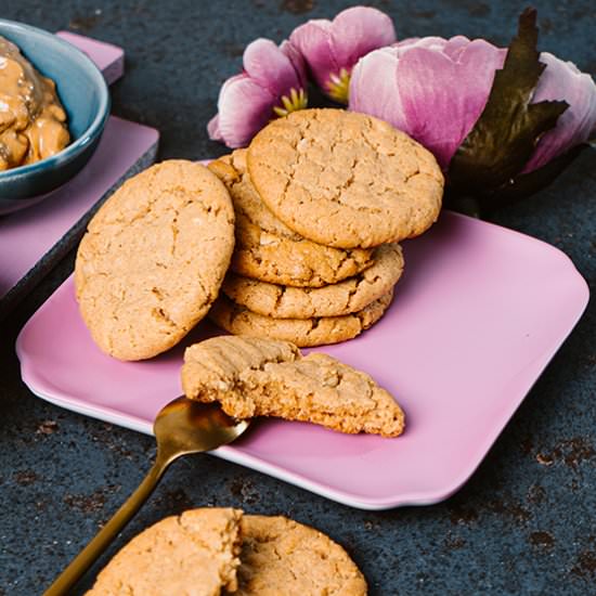 Keto Peanut Butter Cookies - Recipe photo by tarasketokitchen