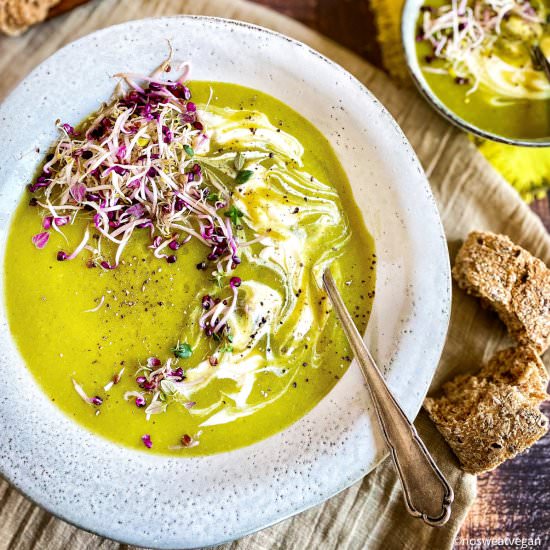 Vegan Potato Leek Soup - Recipe photo by No Sweat Vegan