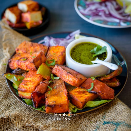 Vegan Tandoori Tofu Tikka - Recipe photo by Herbivore Cucina