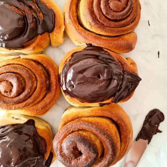 Chocolate cinnamon rolls - Recipe photo by Casually Peckish