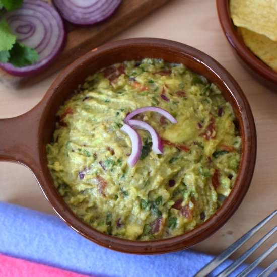 The Best Guacamole - Recipe photo by rumkisgoldenspoon