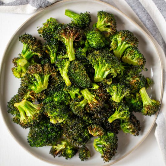 Air Fryer Broccoli - Recipe photo by travelingspiceco