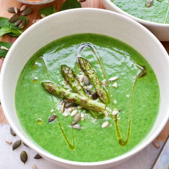 Vegan Asparagus Soup with Spinach - Recipe photo by joskitchenlarder