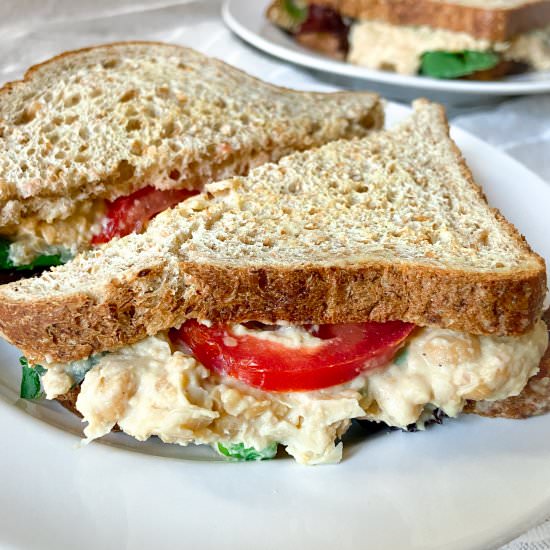 Smashed Chickpea Salad - Recipe photo by Sugarylogic