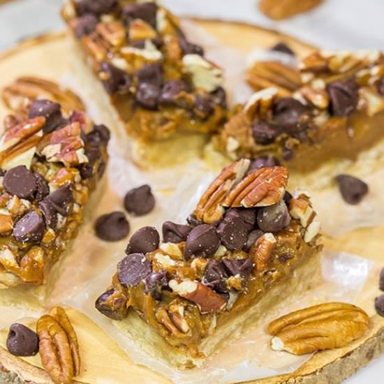 Dulce de Leche Turtle Cookie Bars - Recipe photo by spicedblog