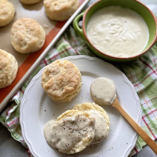 Homemade White Gravy - Recipe photo by katiescucina