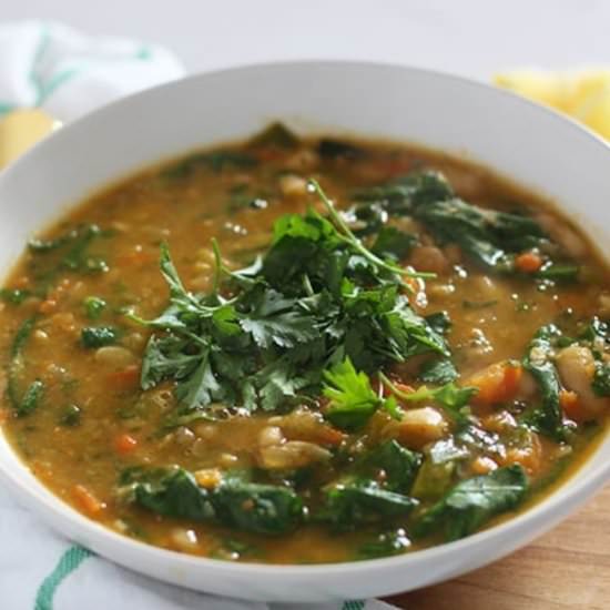 Tuscan Veggie Detox Soup - Recipe photo by FitLiving Eats