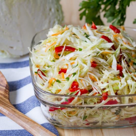 Cabbage salad with garlic dressing - Recipe photo by mecooks.com