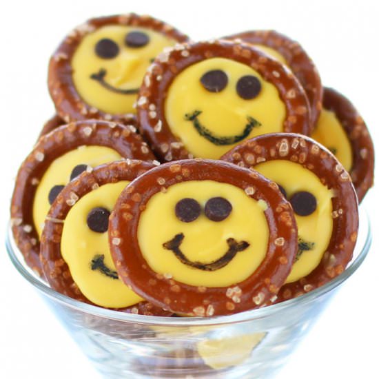 Smiley Face Pretzels - Recipe photo by Hungry Happenings