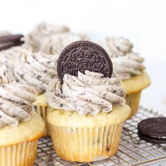 Cookies & Cream Cupcakes - Recipe photo by DoughEyedBlog
