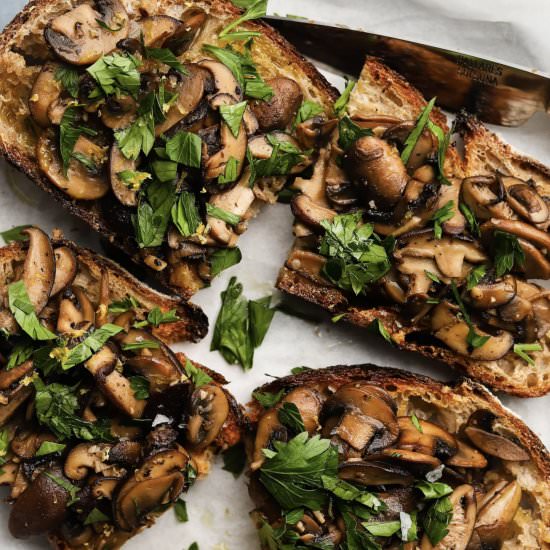 Mushroom Toasts - Recipe photo by lindseyeatsla