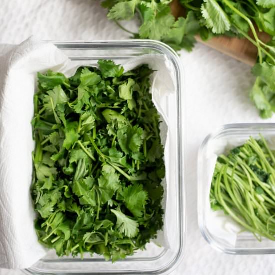 Cilantro: How to Cut, Store & Use? - Recipe photo by pipingpotcurry