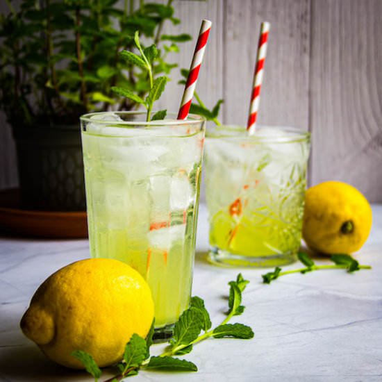 Ultra Refreshing Limoncello Spritz - Recipe photo by Devancameron