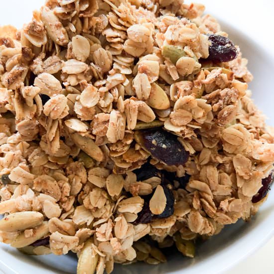 Pumpkin Spice Granola Clusters - Recipe photo by Sugarylogic