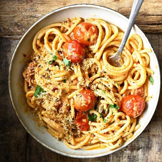 Spicy Tomato and Cream Cheese Pasta - Recipe photo by servingdumplings