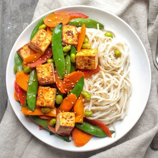 Sriracha Tofu Stir Fry - Recipe photo by fANNEtastic food