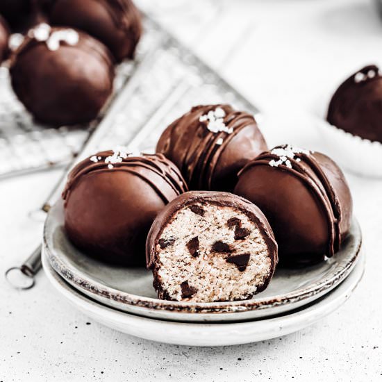 Healthy cookies dough truffles - Recipe photo by Sweetly Cakes