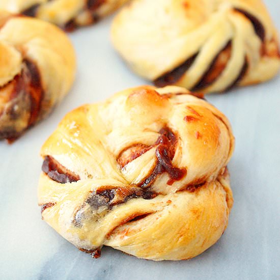 Red bean swirl buns - Recipe photo by evabakes