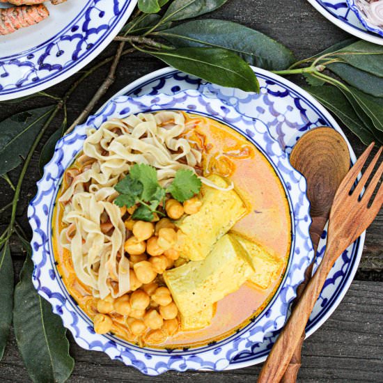 Vegan Khao Soi - Recipe photo by learningbytaste