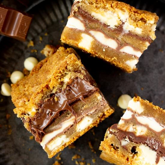Kinder Nutella Cookie Bars - Recipe photo by KitchenMason