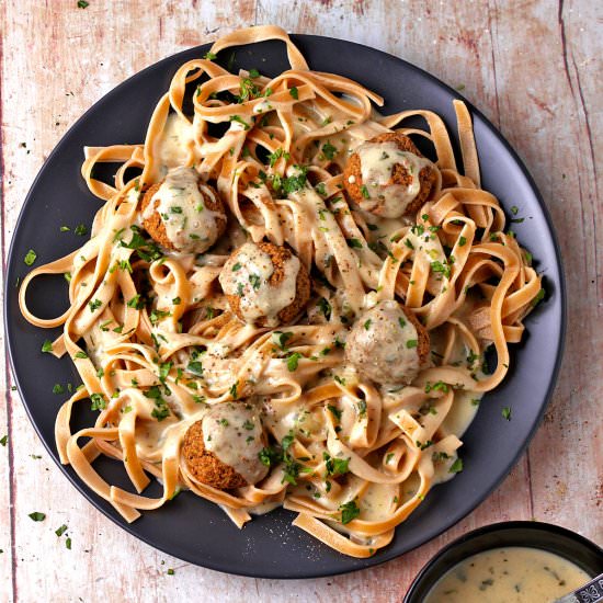 vegan Swedish meatballs and gravy - Recipe photo by veganwithgusto