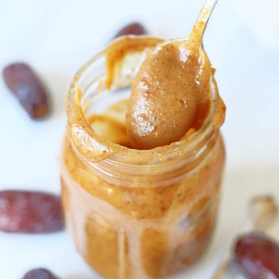 Vegan Date Caramel Sauce - Recipe photo by Delightful Mom Food