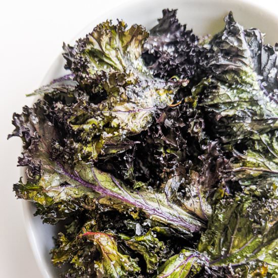 Actual 3-Ingredient Kale Chips - Recipe photo by bakeroise
