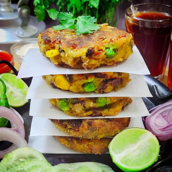 Samosa With Olives And Peas Patties - Recipe photo by pinchofflavours