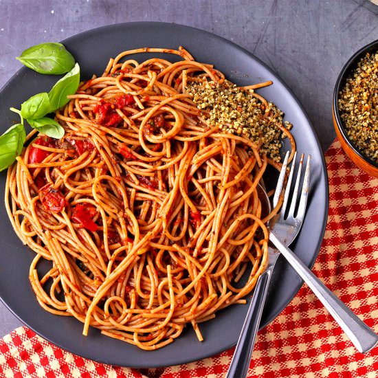 speedy spicy spaghetti arrabbiata - Recipe photo by veganwithgusto