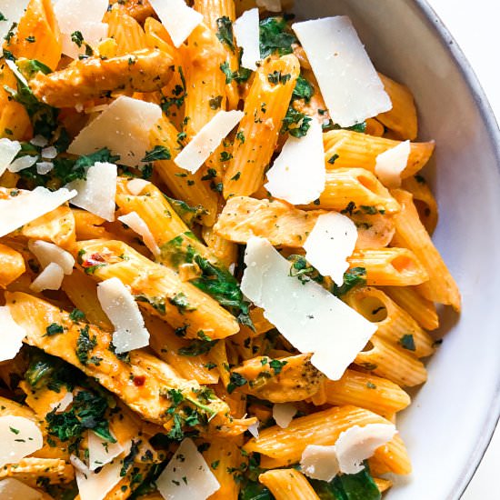 Creamy Chicken Pasta with Spinach - Recipe photo by Sugarylogic