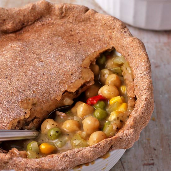 Vegan pot pie - Recipe photo by veganwithgusto