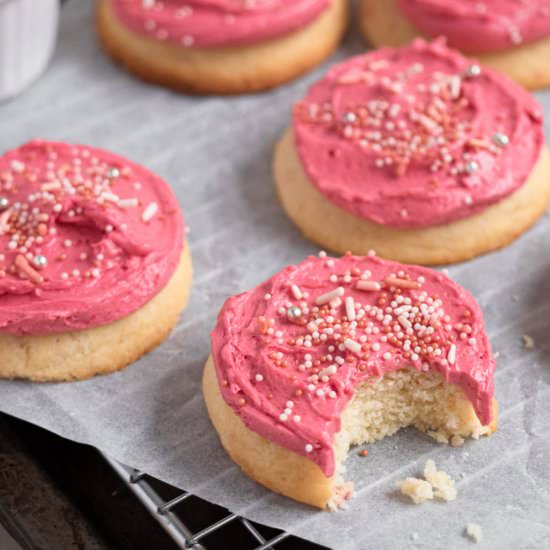 Raspberry Lofthouse Cookies - Recipe photo by catherine.desserts