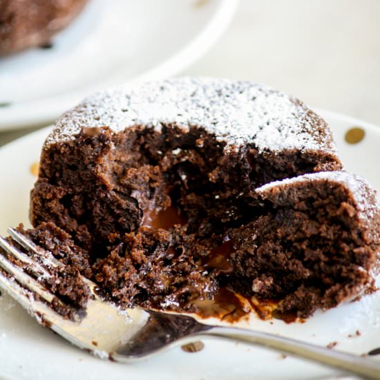 Gooey Chocolate Cakes - Recipe photo by The Desserted Girl