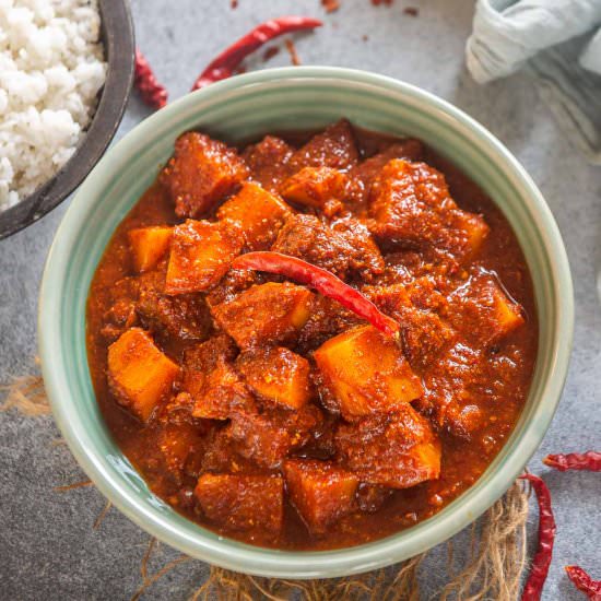 Aloo Vindaloo - Recipe photo by Whiskaffair