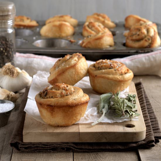 garlic rolls - Recipe photo by davebakes