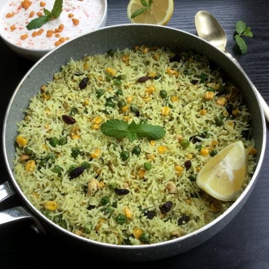 Mint Lemon Rice (Indian) - Recipe photo by CurryandVanilla