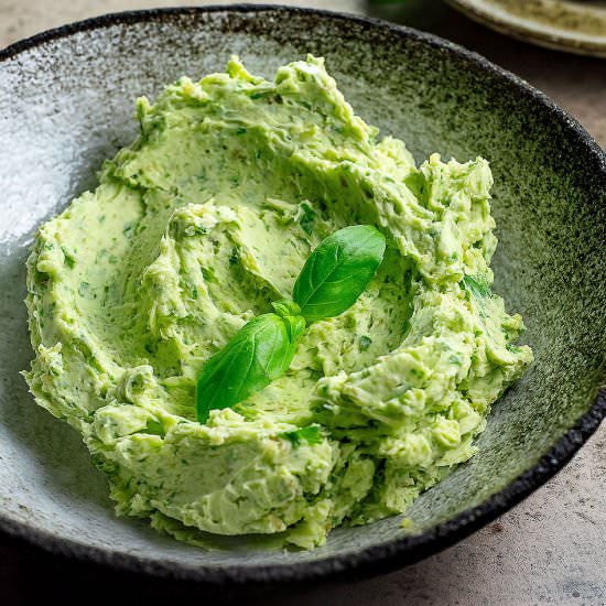 Basil Pesto butter - Recipe photo by Chefjar