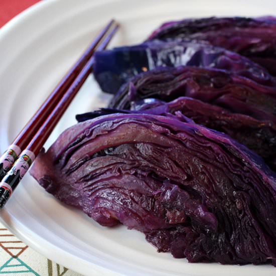 Soy-glazed red cabbage - Recipe photo by Food Gal