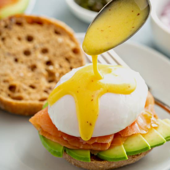 Easy Hollandaise Sauce - Recipe photo by Lemon blossoms