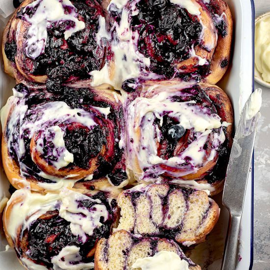 Blueberry Cinnamon rolls - Recipe photo by Chefjar