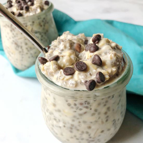 Chocolate Chip Overnight Oats - Recipe photo by theurbenlife