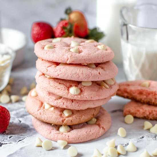 Strawberry Cake Cookies - Recipe photo by Chopnotch