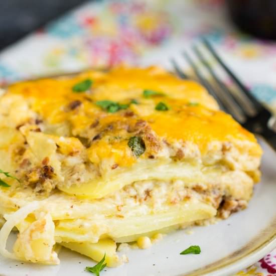 Cheesy Bacon Scalloped Potatoes - Recipe photo by CallMePMc