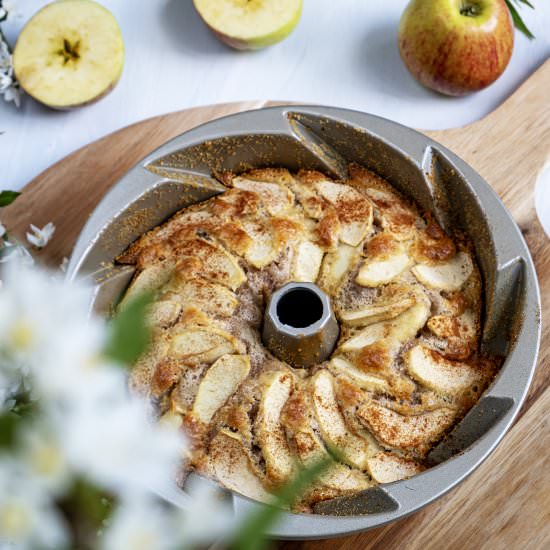 Apple pie with nuts - Recipe photo by Elsarblog