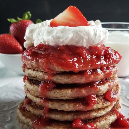Strawberry Oatmeal Pancakes - Recipe photo by RaspberriesAndKohlrabi