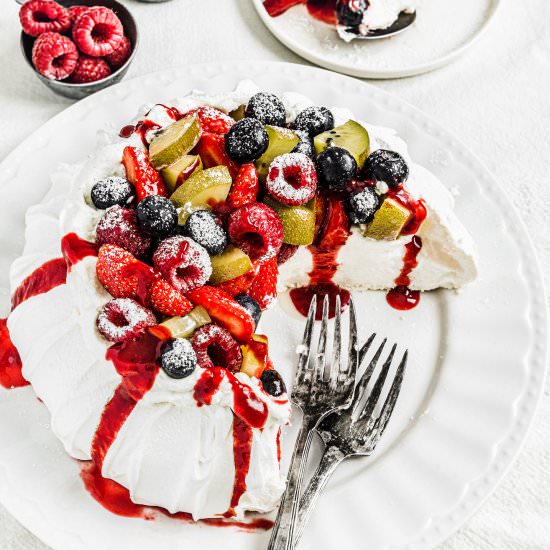 Perfect pavlova recipe - Recipe photo by Sweetly Cakes