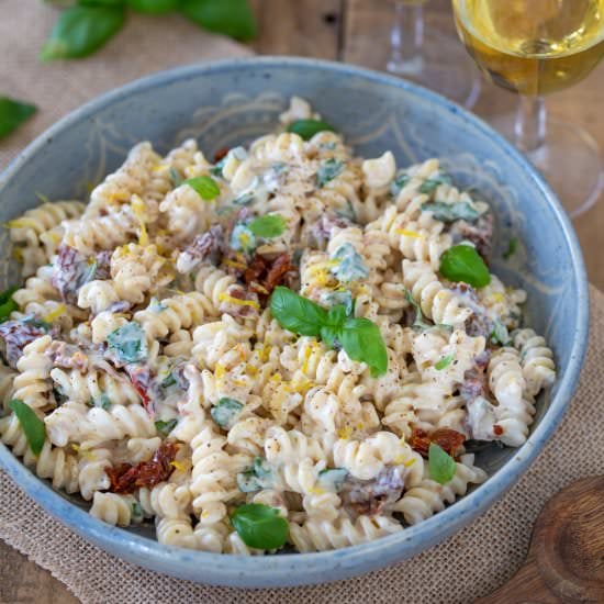 Ricotta pasta salad with basil - Recipe photo by electricbluefood
