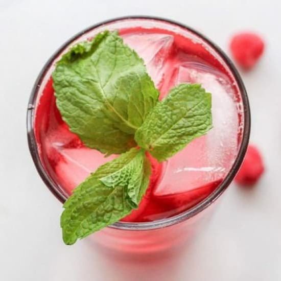 Hibiscus-Green Iced Tea - Recipe photo by Natural Living Family