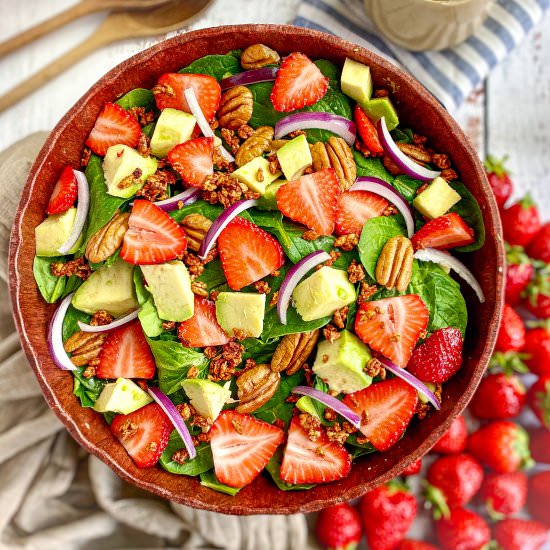 Spinach, Strawberry, & Avocado Sala - Recipe photo by No Sweat Vegan